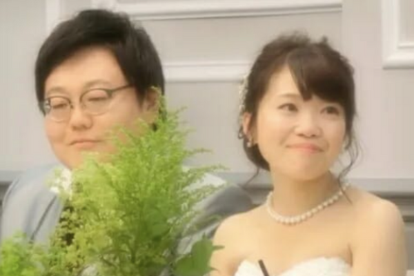 タイムマシーン３号関さんご夫婦の結婚式の写真