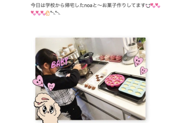 小学生の希空がお菓子作りをしている写真